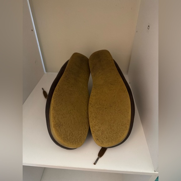 Clark’s Wallabees men’s size 9 brown tan main image 10